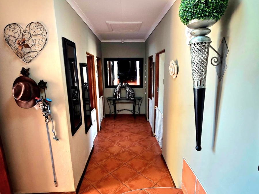 4 Bedroom Property for Sale in Paradise Beach Eastern Cape